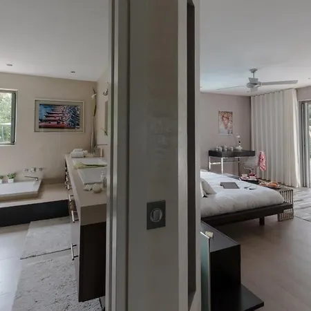 Hotel Cleo