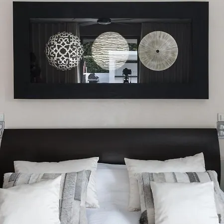Hotel Cleo