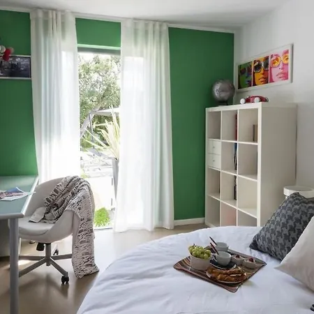 Hotel Cleo *